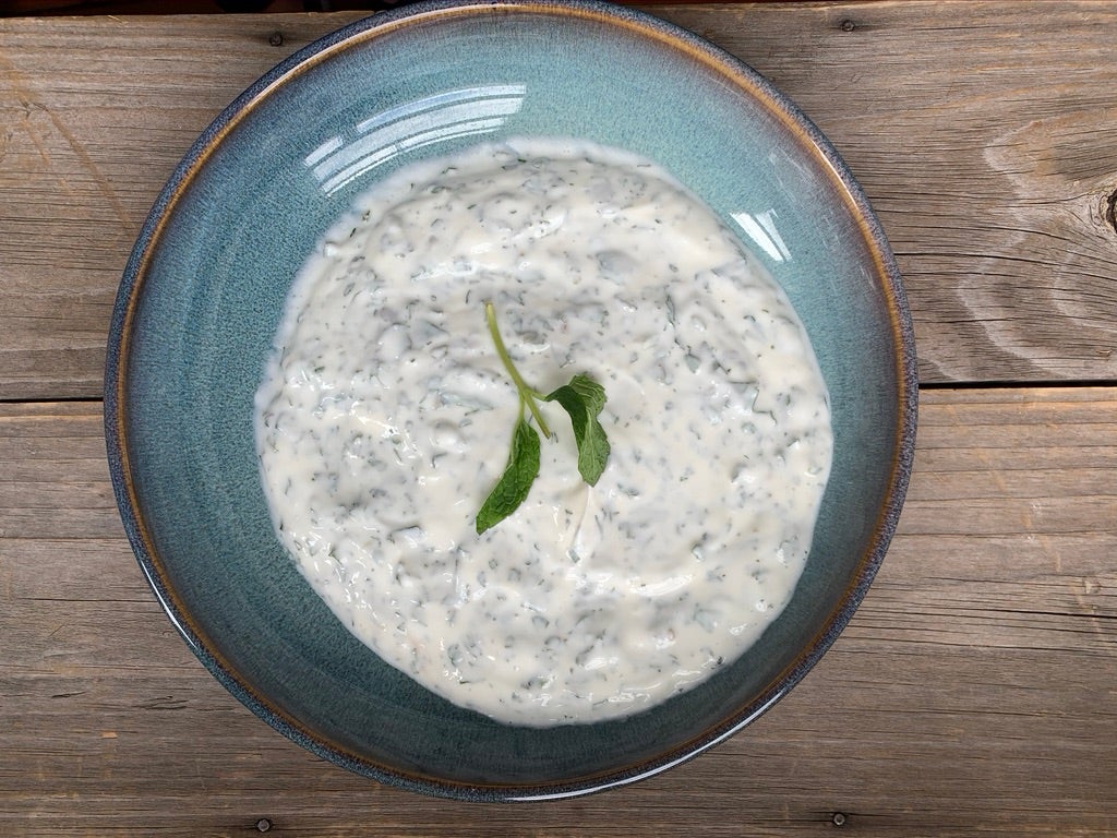 Creamy herb yogurt dip 