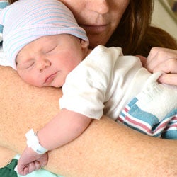 Mujeres embarazadas tratadas por trastorno por consumo de opioides dan a luz bebés sin síndrome de abstinencia neonatal