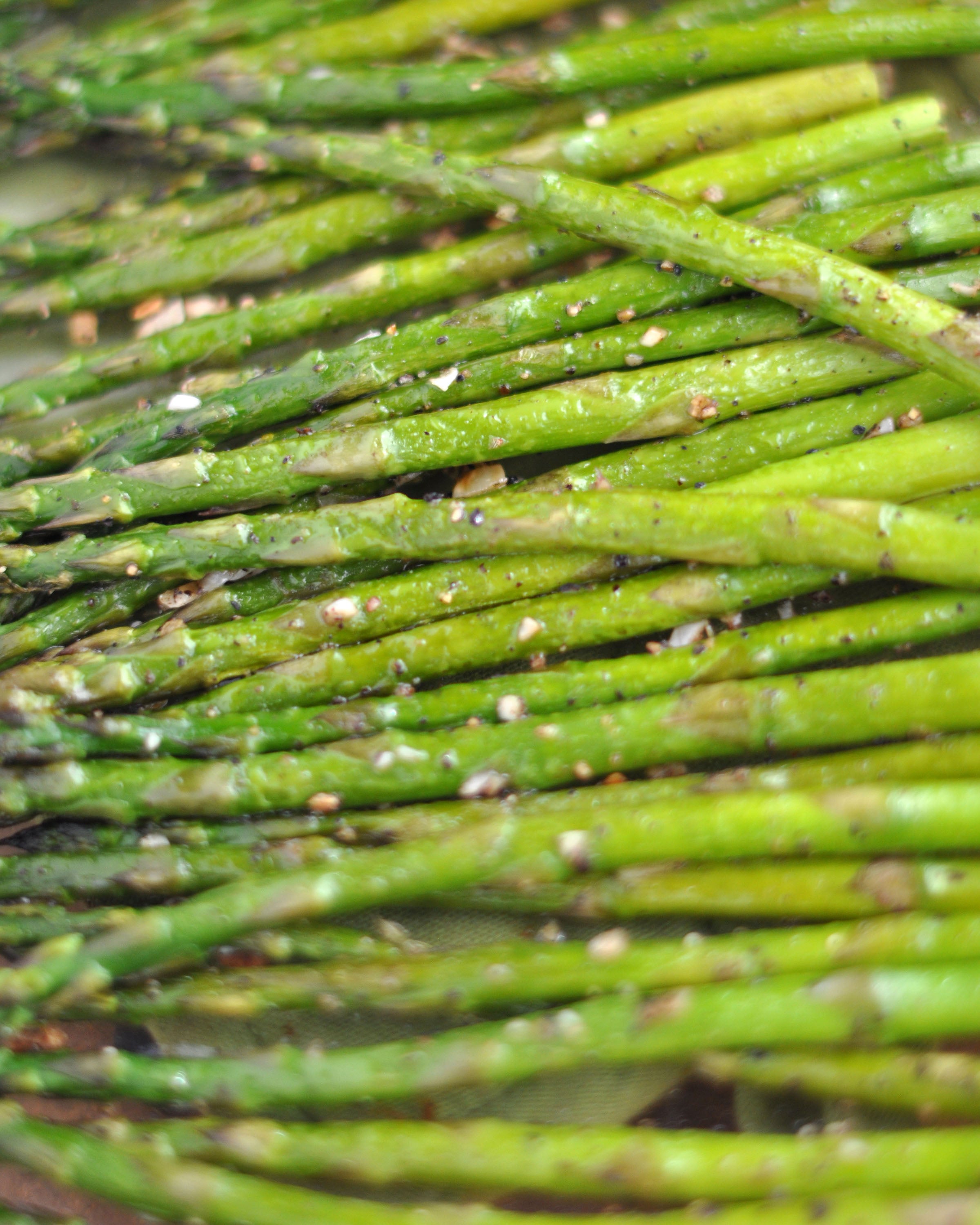 ESPÁRRAGOS ASADOS CON GREMOLATA