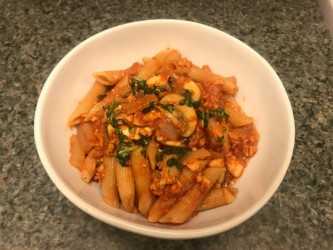 Whole Wheat Pasta with Salmon and Mushroom Tomato Sauce