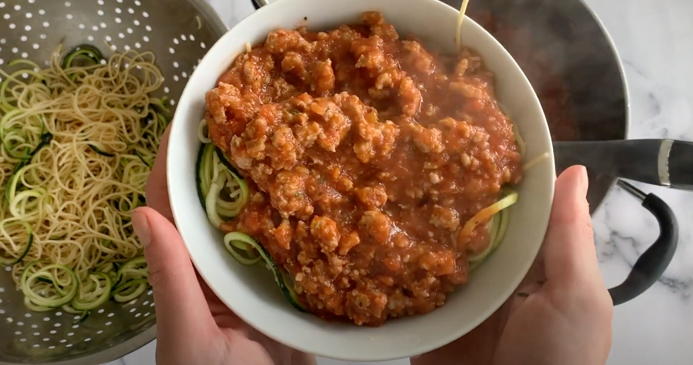 Pasta integral (cintas) con ajo y especias