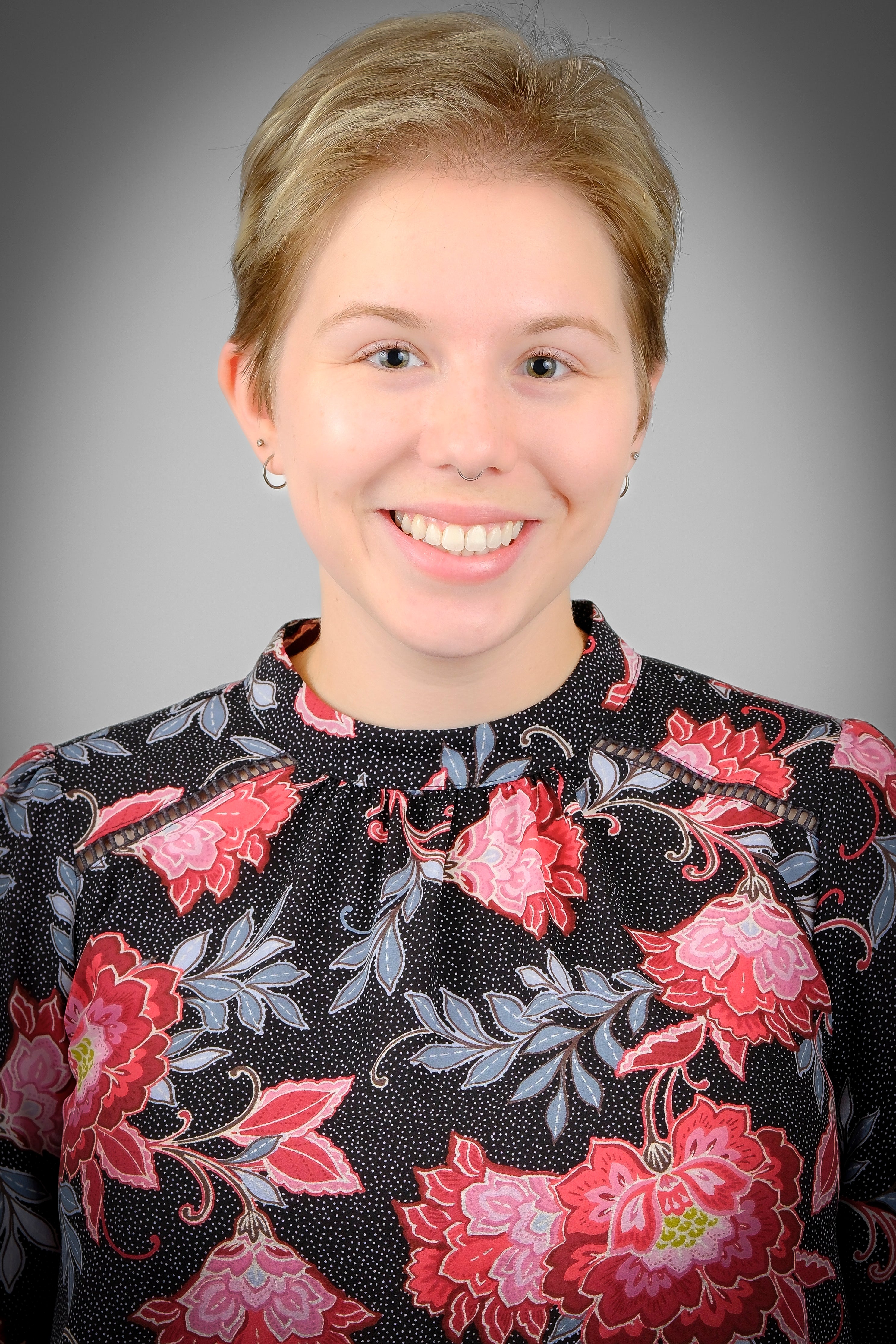 Clara Davis headshot 