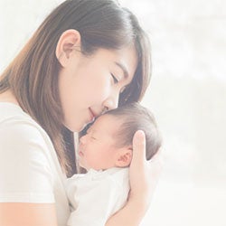 Los programas especiales apoyan a las nuevas mamás y a los bebés que luchan con el uso de sustancias