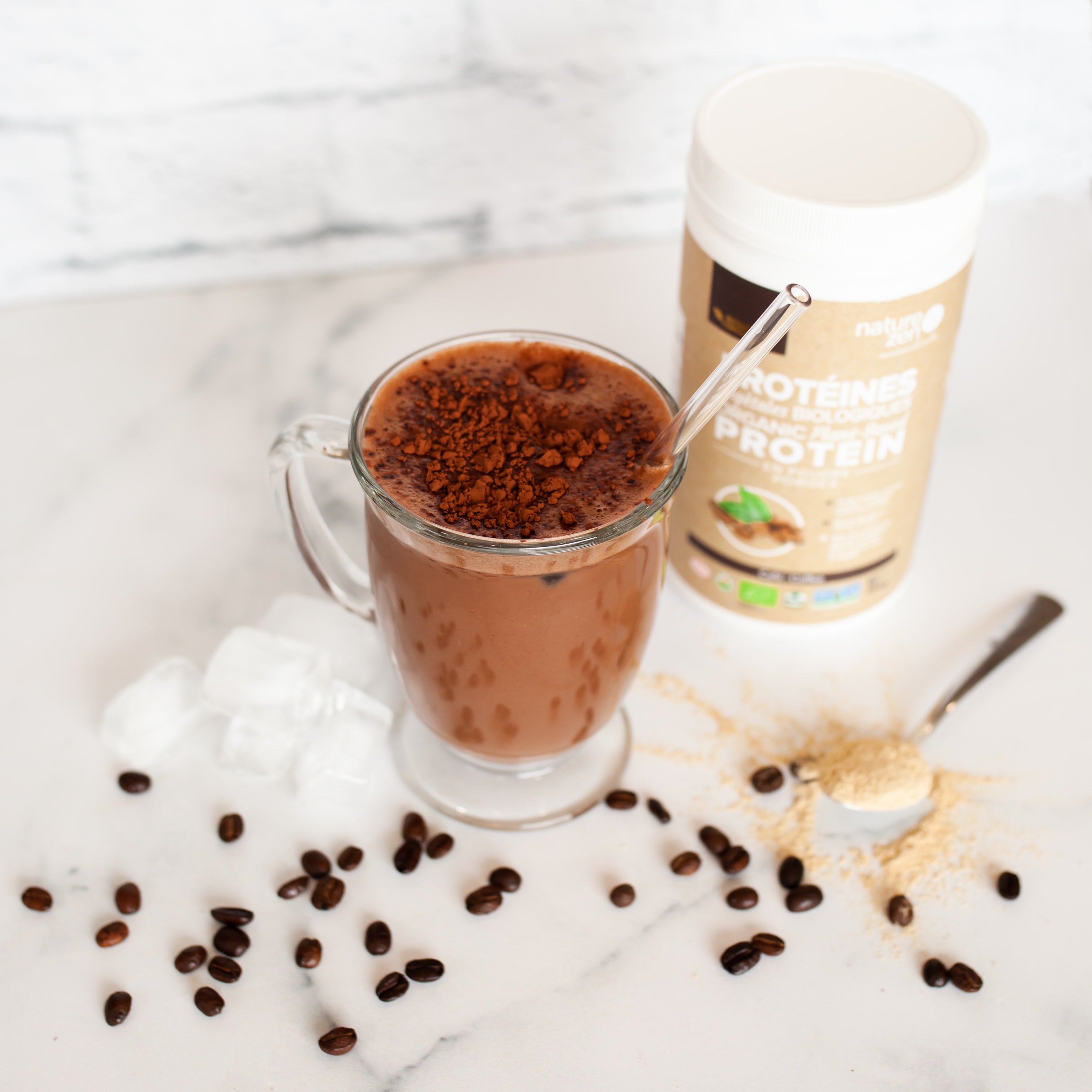 Batido de coco con proteína de chocolate