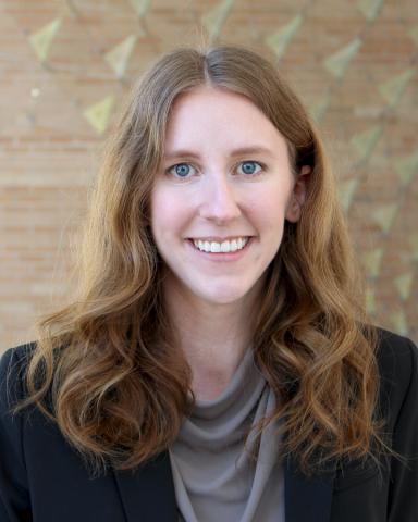 Kirsten Gasser Headshot